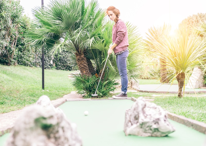 Adding a Mini Golf Course to Your Entertainment Complex