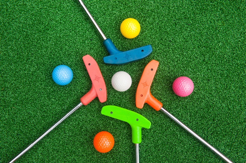 Top 3 Reasons Why You Should Add A Mini Golf Course To Your Business This Year